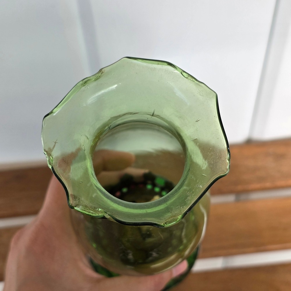 Vtg Green Glass Oil Lamp Honeycomb pattern hong kong Ruffled Chimney 12"I - Picture 5 of 13